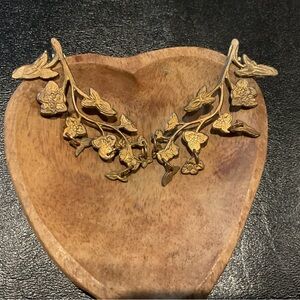 EAR CRAWLER EARRINGS … BOTANICAL DESIGN. NEW WITHOUT TAG